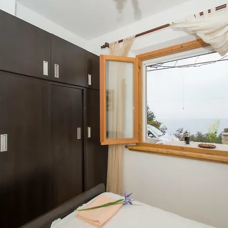 Stiniva-stone House Holiday home *