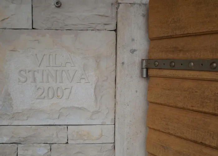 Nyaraló Stiniva-stone House *